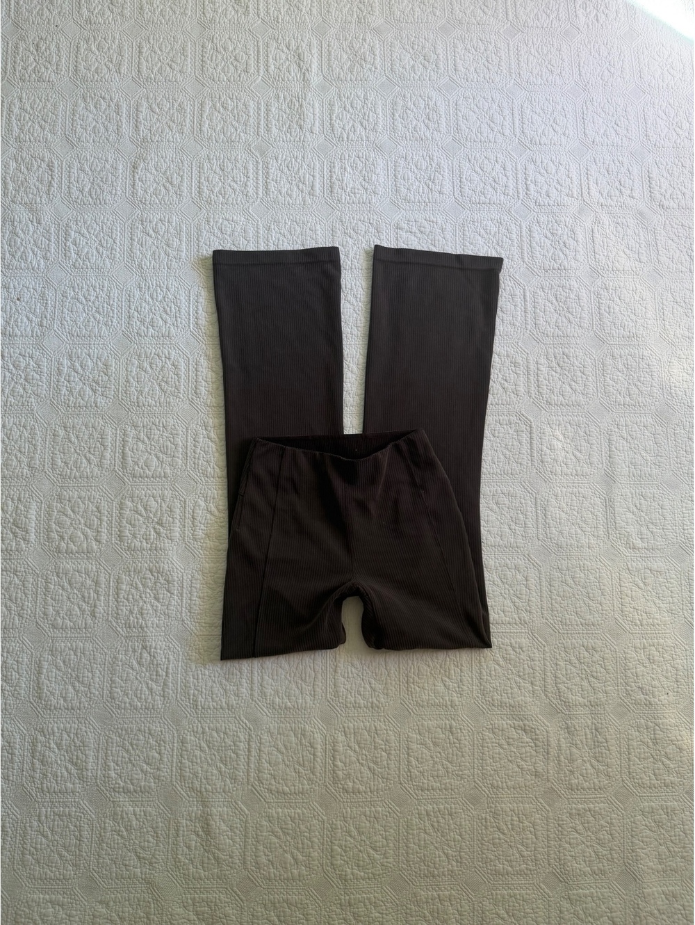 Lululemon Dark Brown Ribbed Leggings Size 4 Stretchy Elastic